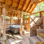 Chalet Savannaketh