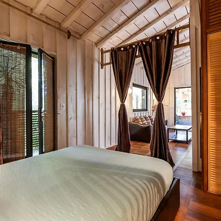Savannaketh Chalet Lacanau